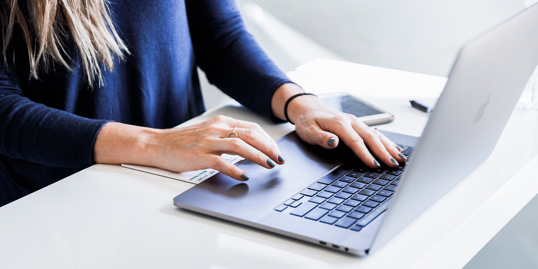 The Logic of Digital Structure: How Organized Platforms Support Clearer User Understanding